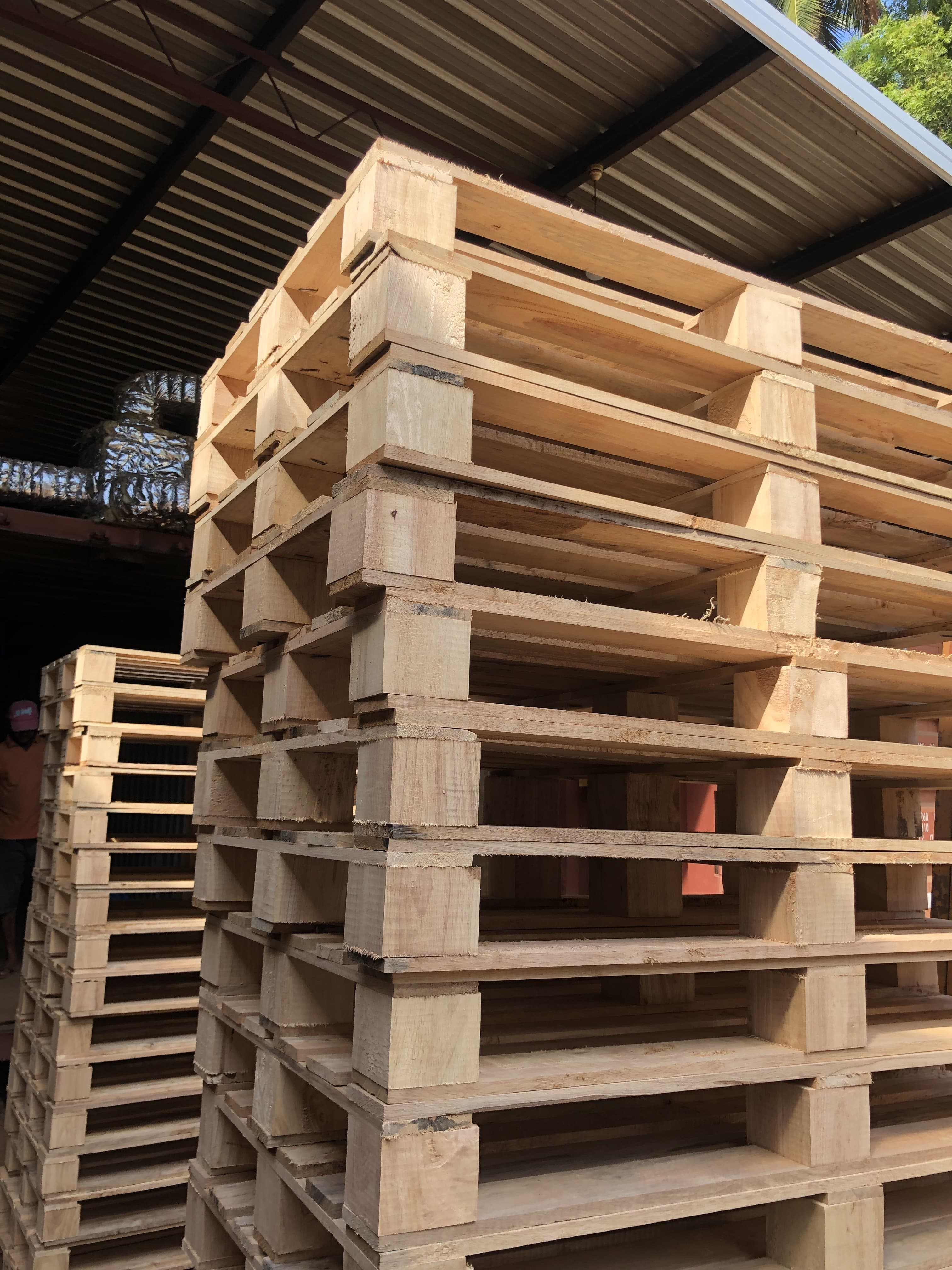 Wooden export pallets for Sri Lankan tea industry, ISPM 15 compliant